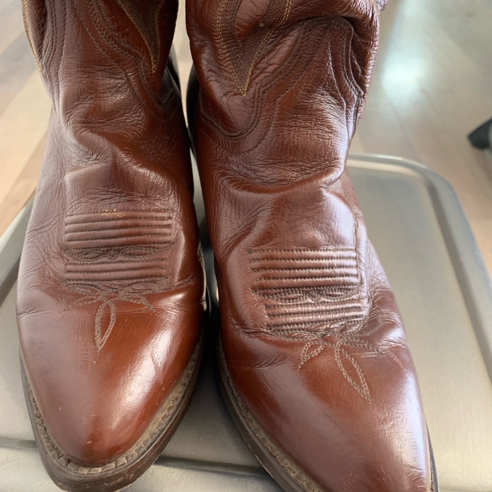 Classic Women’s Brown Leather Cowboy Boots